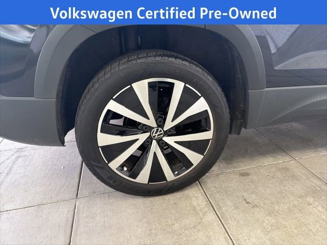 Certified 2022 Volkswagen Taos SE image 15