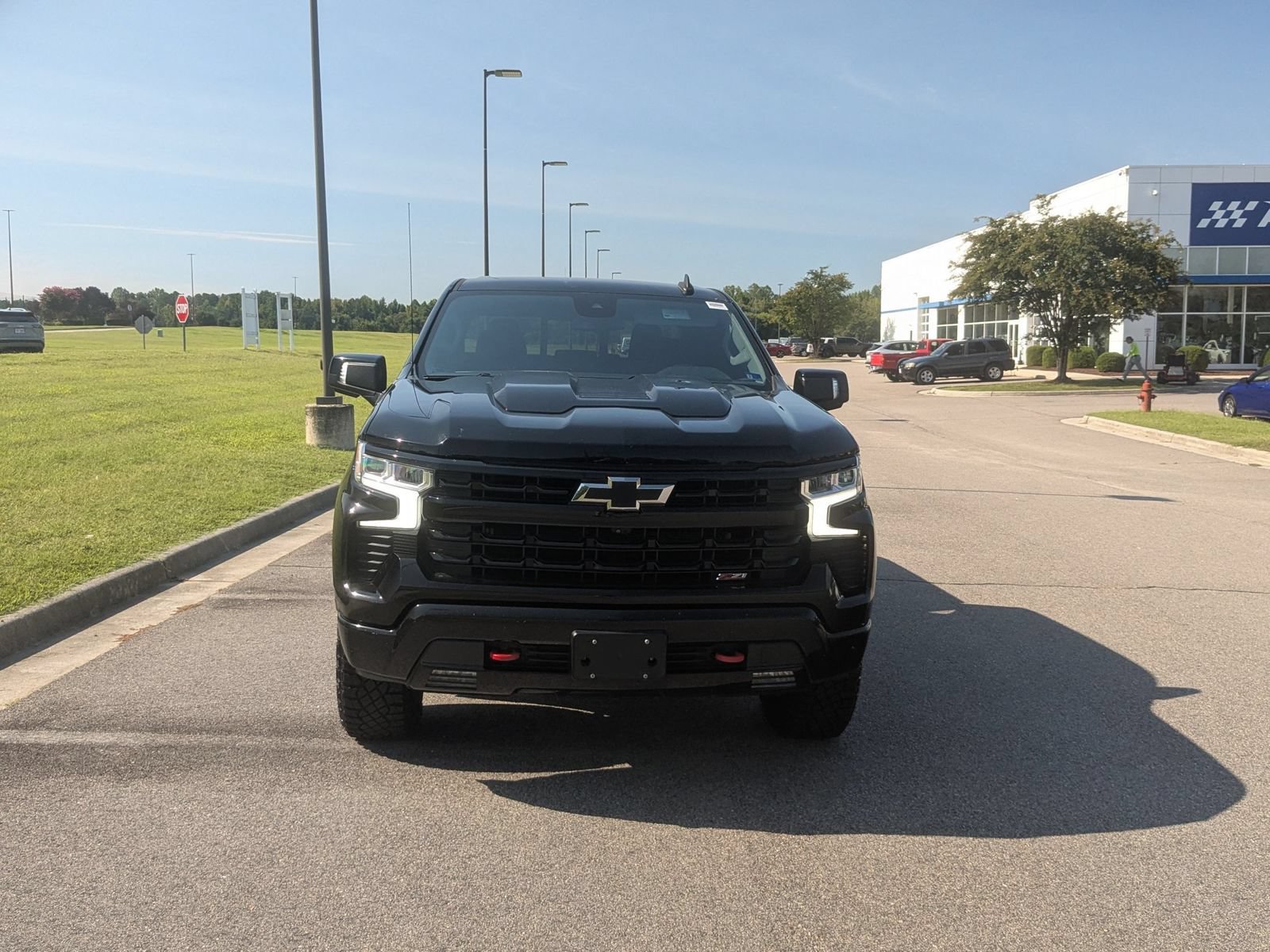 Used 2022 Chevrolet Silverado 1500 LT Trail Boss w/ Convenience Package II AWD/4WD image 8