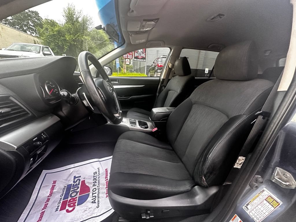 Used 2013 Subaru Outback 2.5i Premium w/ All-Weather Pkg AWD/4WD image 18