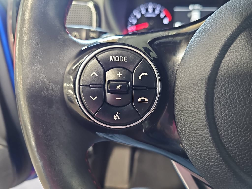 Used 2020 Kia Soul GT-Line Turbo FWD image 16