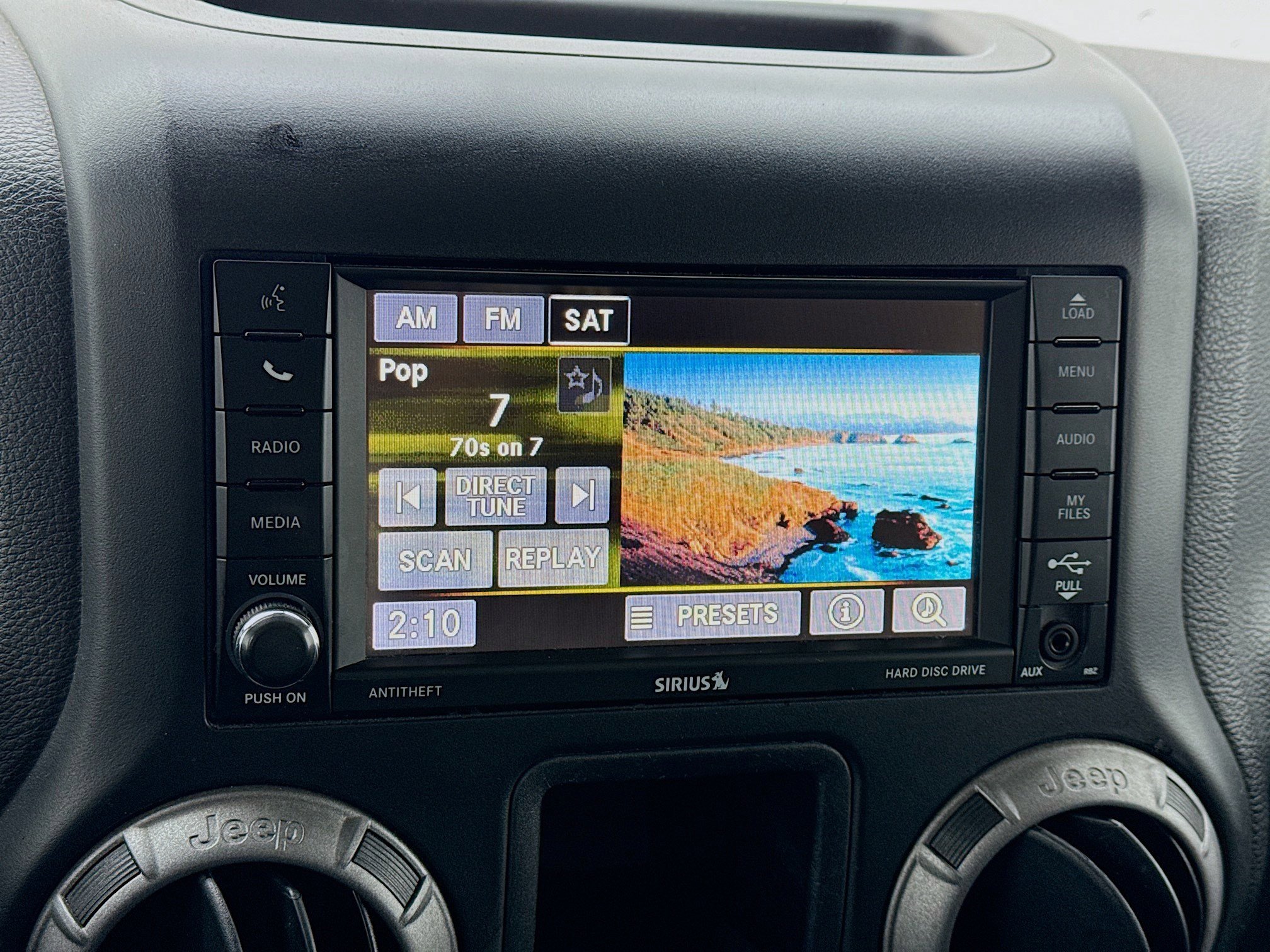 Used 2016 Jeep Wrangler Unlimited Sport w/ Connectivity Group image 10