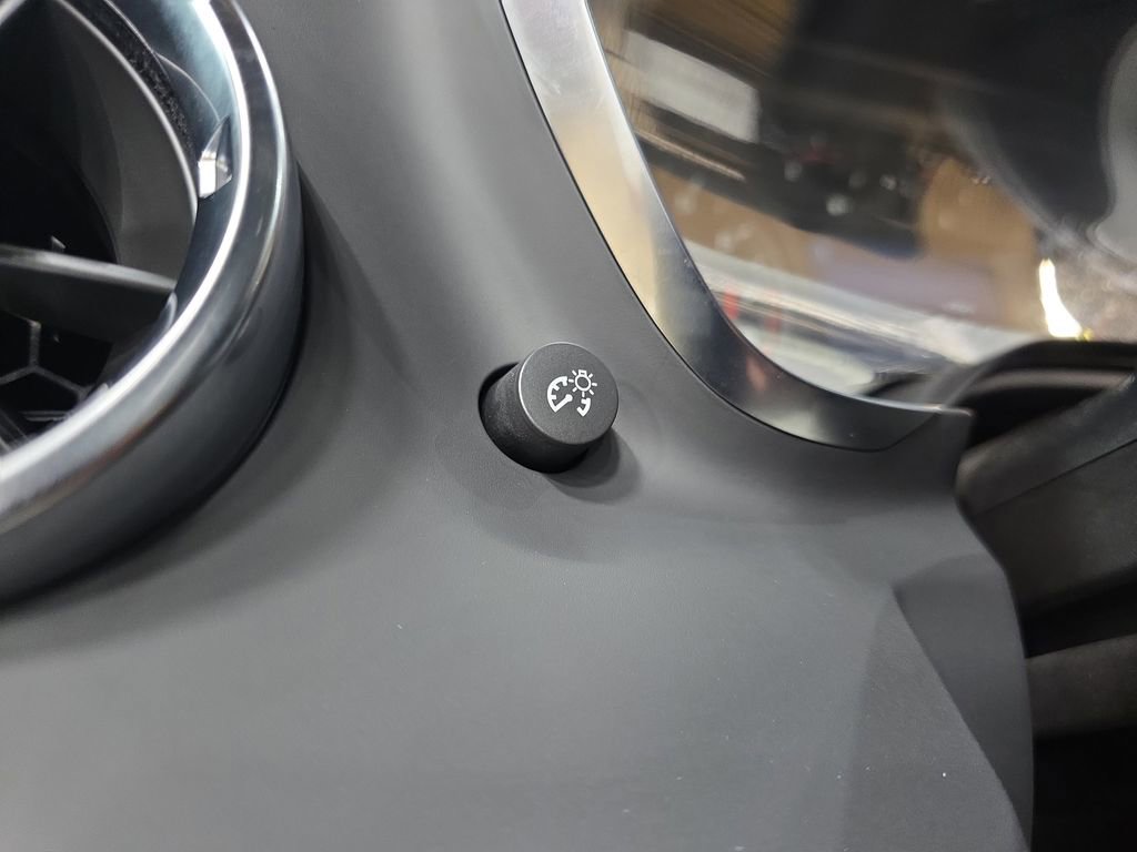 Used 2024 Chevrolet Camaro LT w/ Technology Package image 23