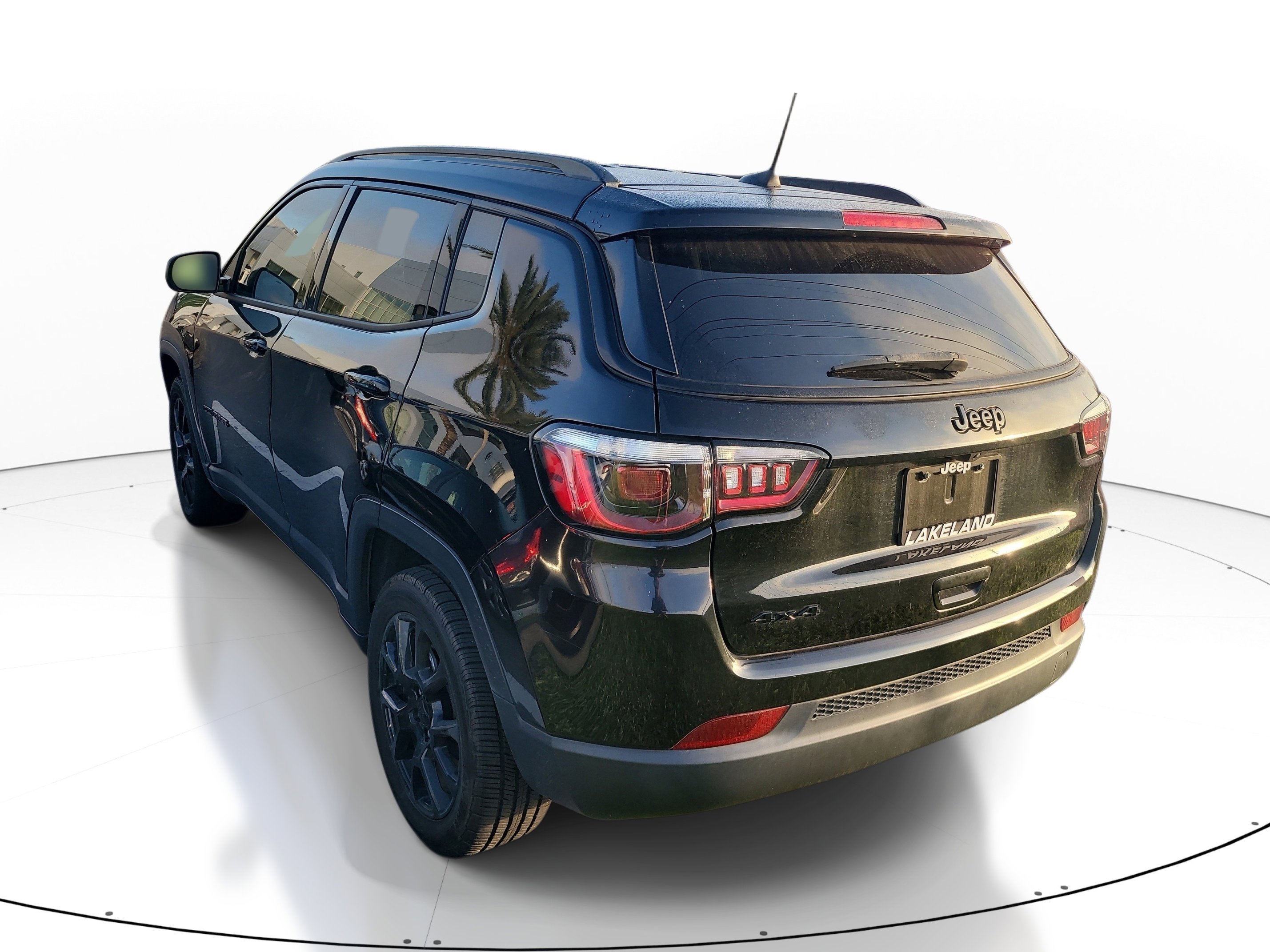 Used 2023 Jeep Compass Latitude AWD/4WD image 6