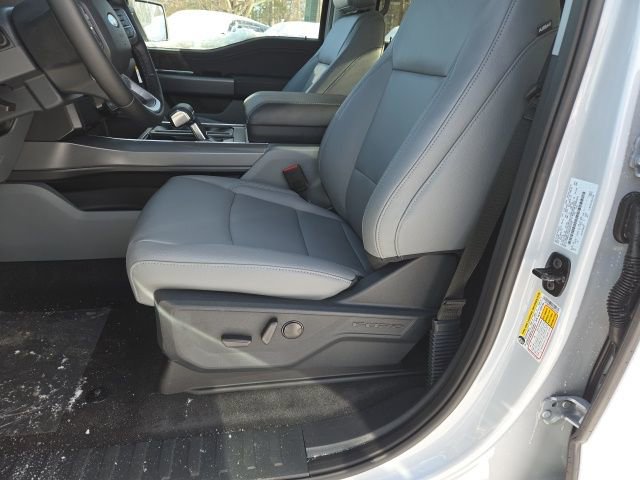 New 2025 Ford F150 Lightning Flash image 12