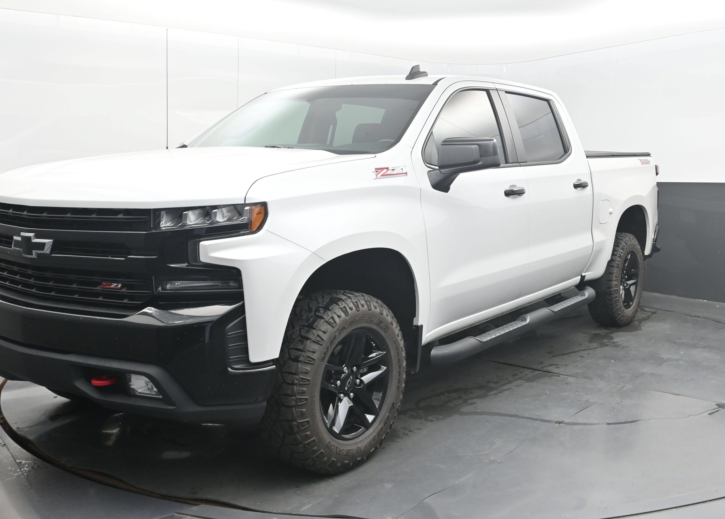Used 2020 Chevrolet Silverado 1500 LT Trail Boss AWD/4WD image 4