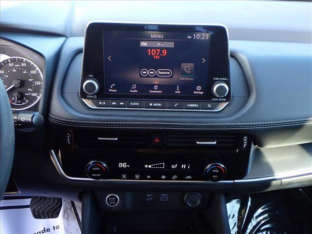 Used 2022 Nissan Rogue SV image 16