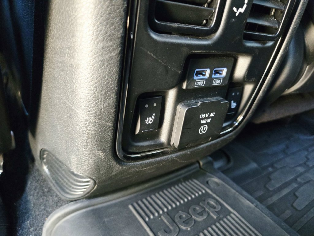 Used 2021 Jeep Grand Cherokee High Altitude AWD/4WD image 14