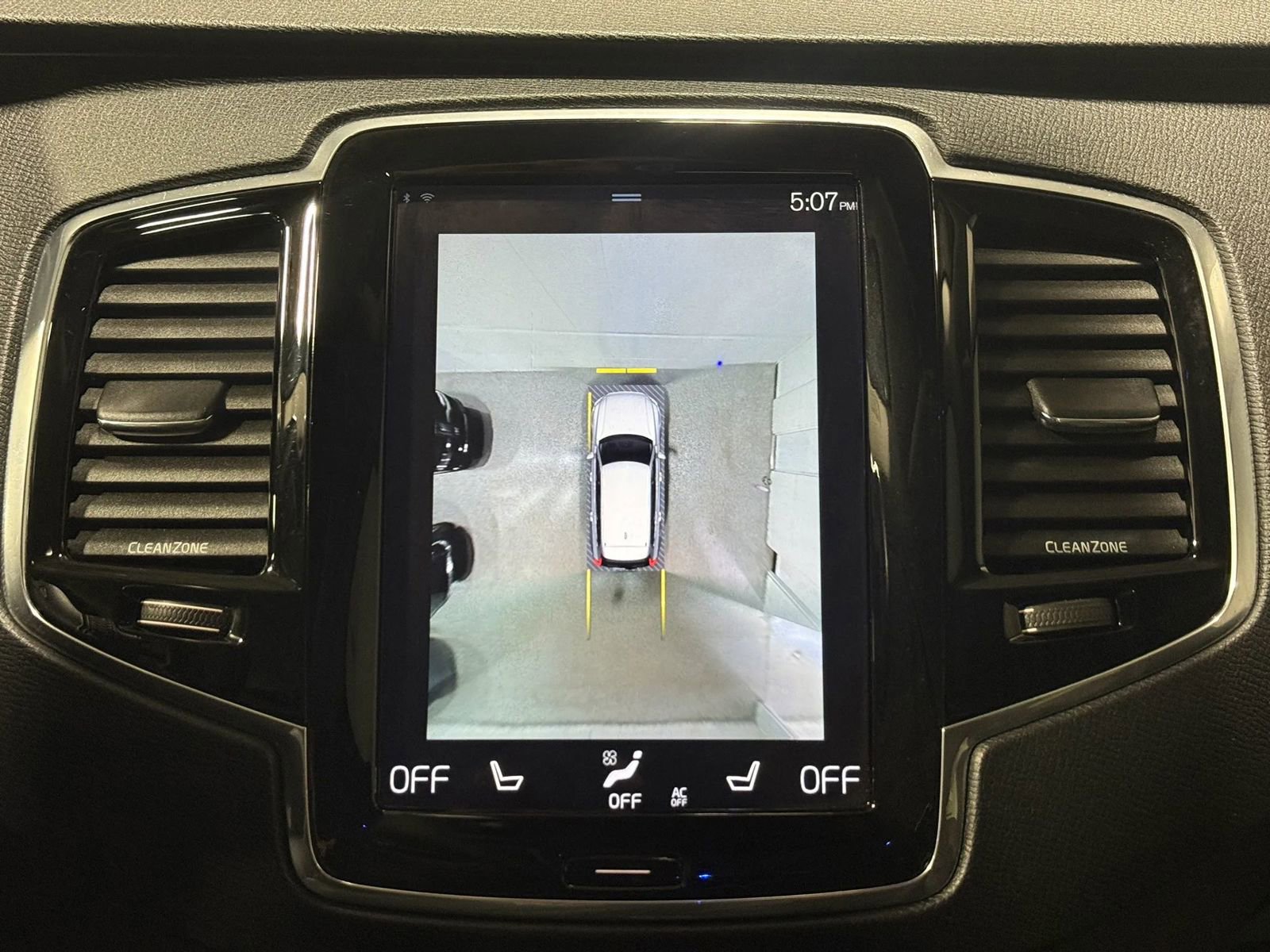 Used 2016 Volvo XC90 T6 Momentum w/ Momentum Plus Package AWD/4WD image 36