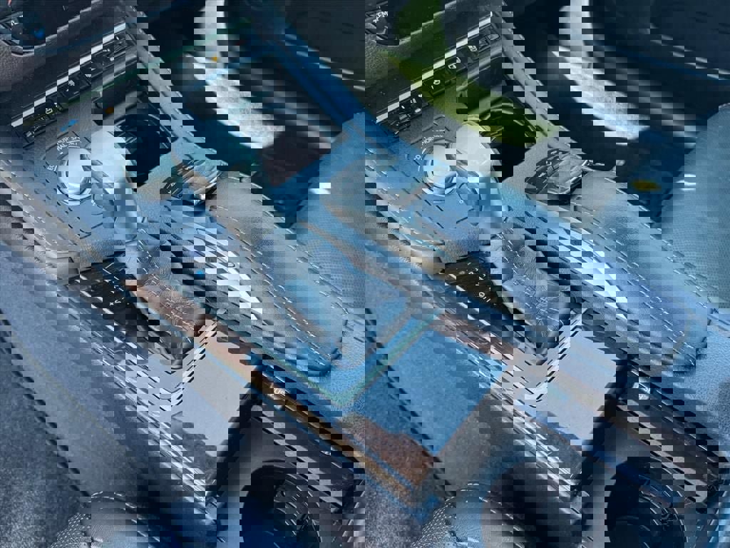 Used 2018 Lexus ES 350 w/ Luxury Package w/Wood Trim image 22