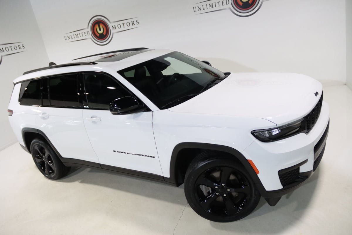 Used 2023 Jeep Grand Cherokee L Laredo AWD/4WD image 71