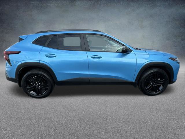 Used 2025 Chevrolet Trax ACTIV w/ Sunroof Package FWD image 9