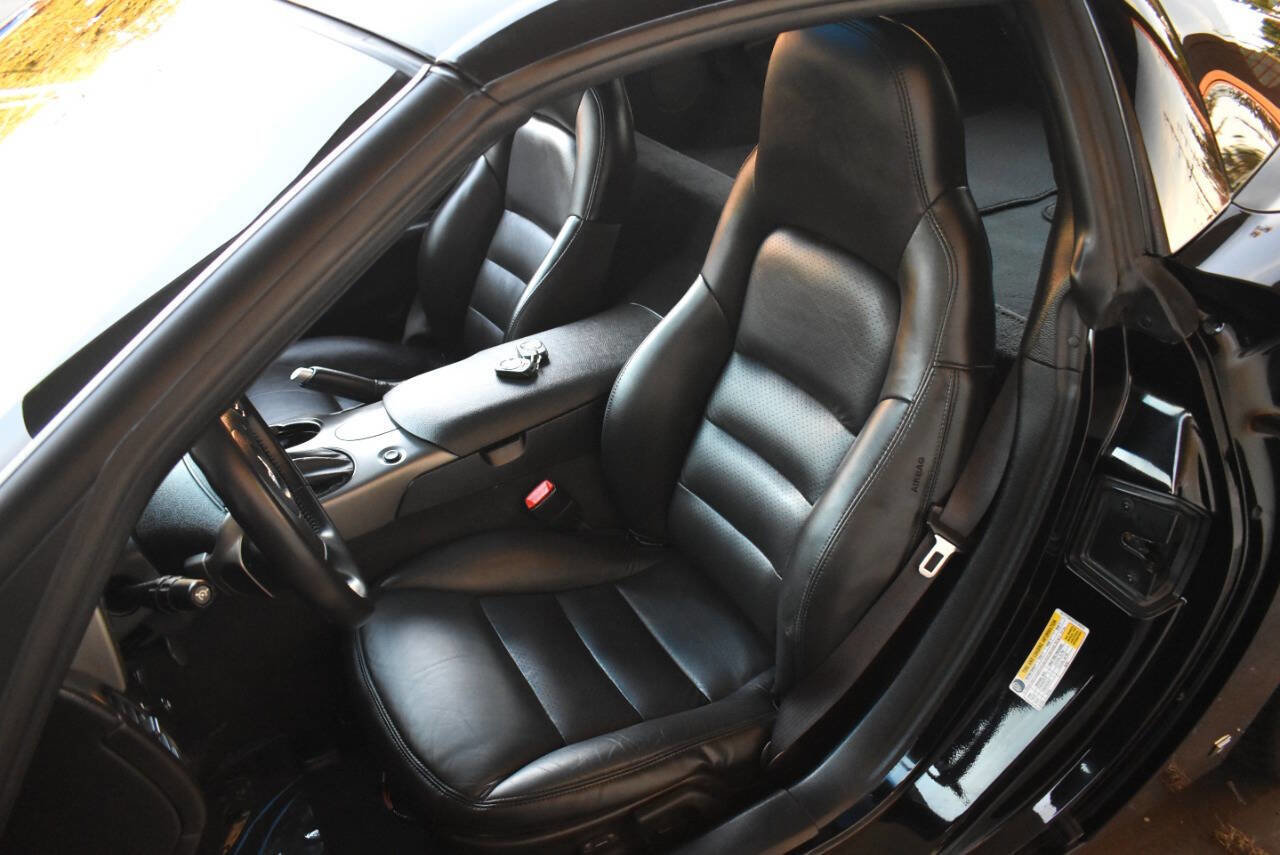 Used 2007 Chevrolet Corvette Base 2dr Coupe w/ Preferred Equipment Group image 35