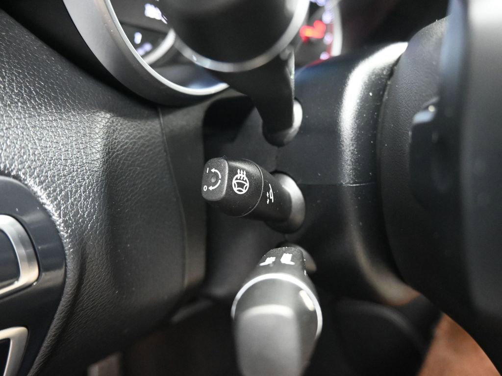 Used 2018 Mercedes-Benz GLC 300 4MATIC Coupe image 38