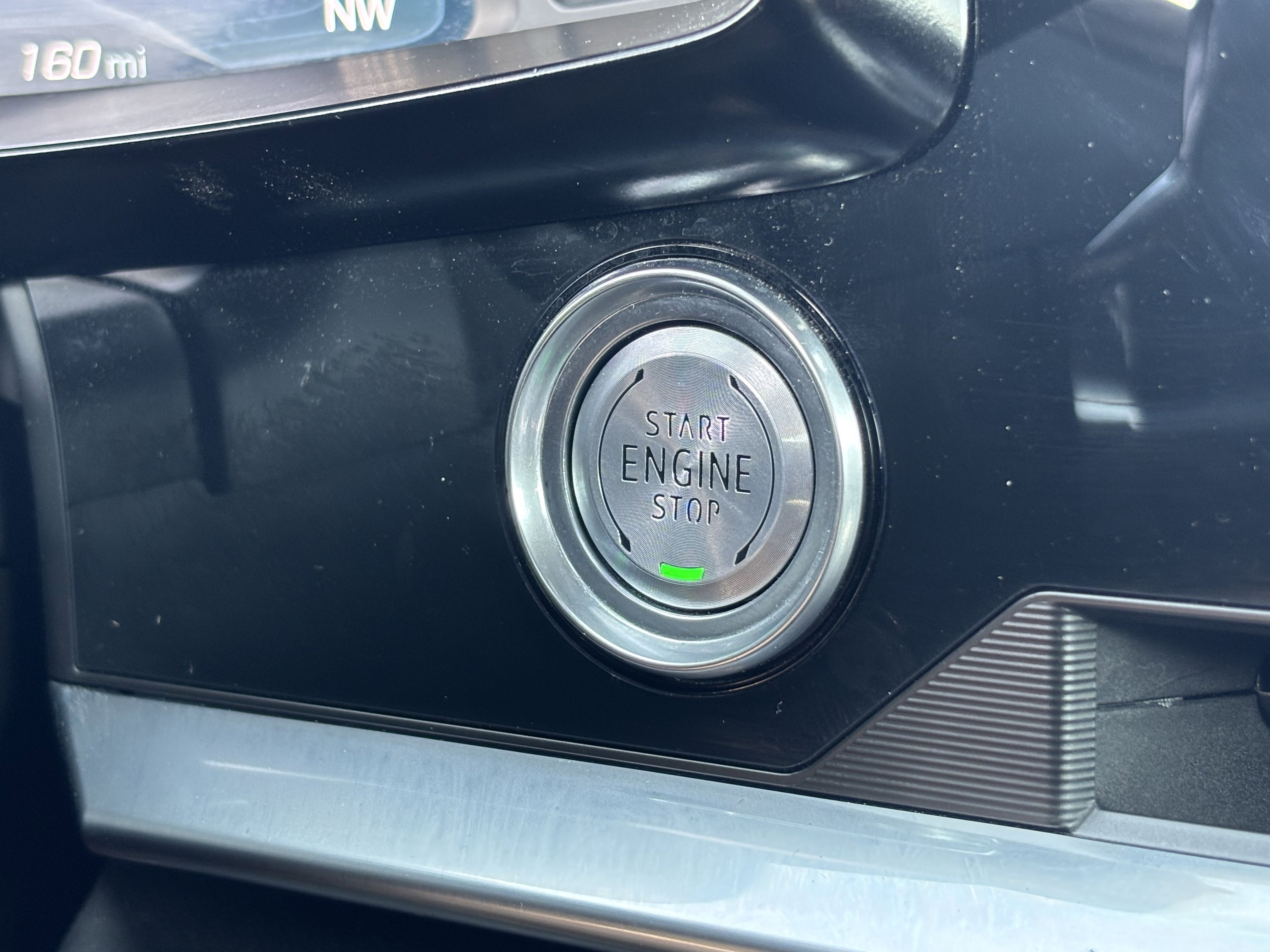 Used 2025 Chevrolet Corvette Stingray Premium Conv w/ 3LT RWD image 24