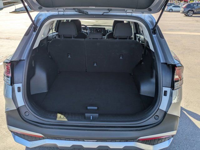 Used 2025 Kia Sportage LX image 10