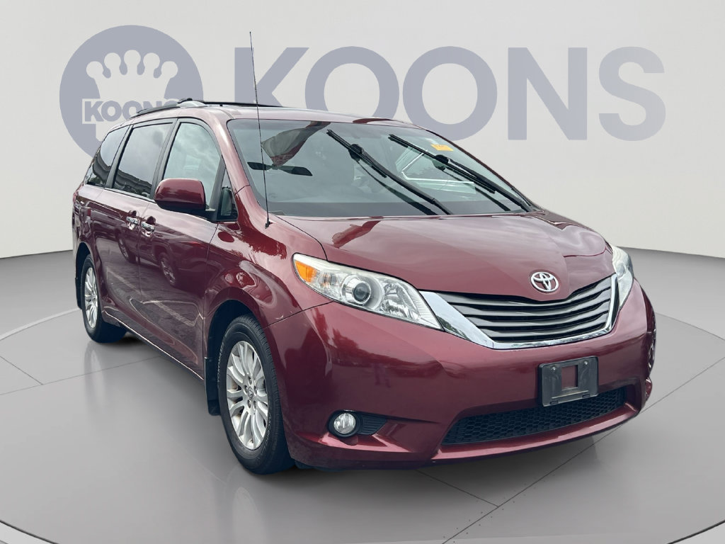 Used 2013 Toyota Sienna XLE w/ Entertainment Pkg FWD image 7