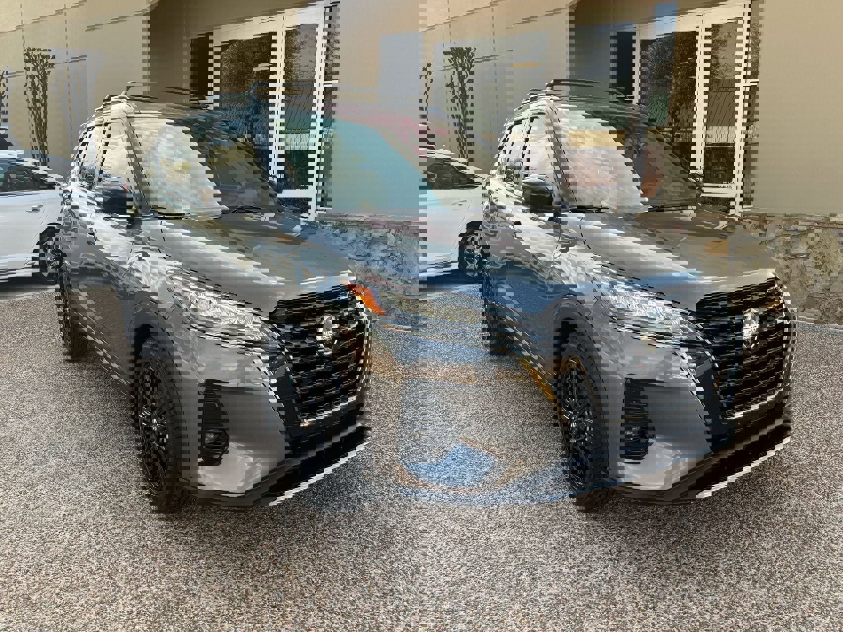 Used 2021 Nissan Kicks SR w/ SR Premium Package image 1