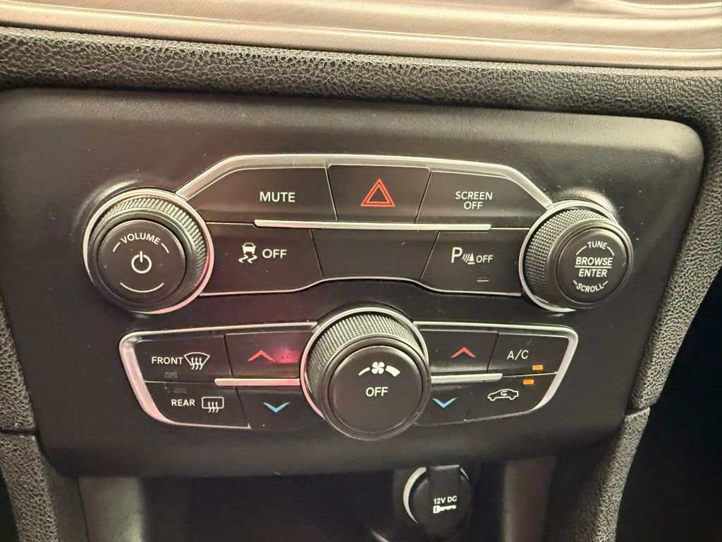 Used 2023 Dodge Charger SXT image 35