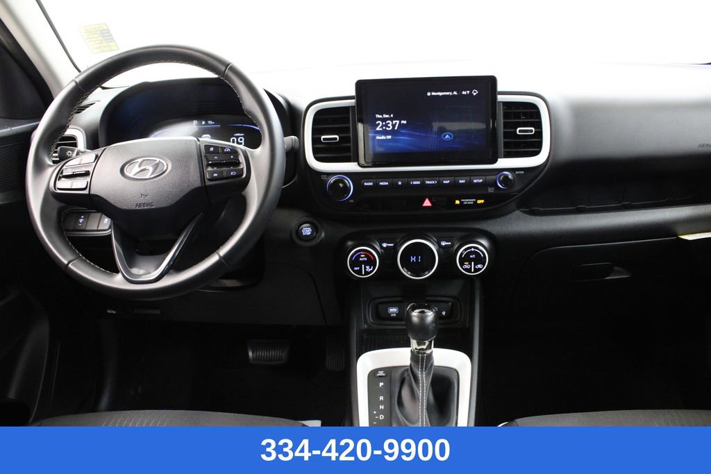 Used 2024 Hyundai Venue Limited image 8