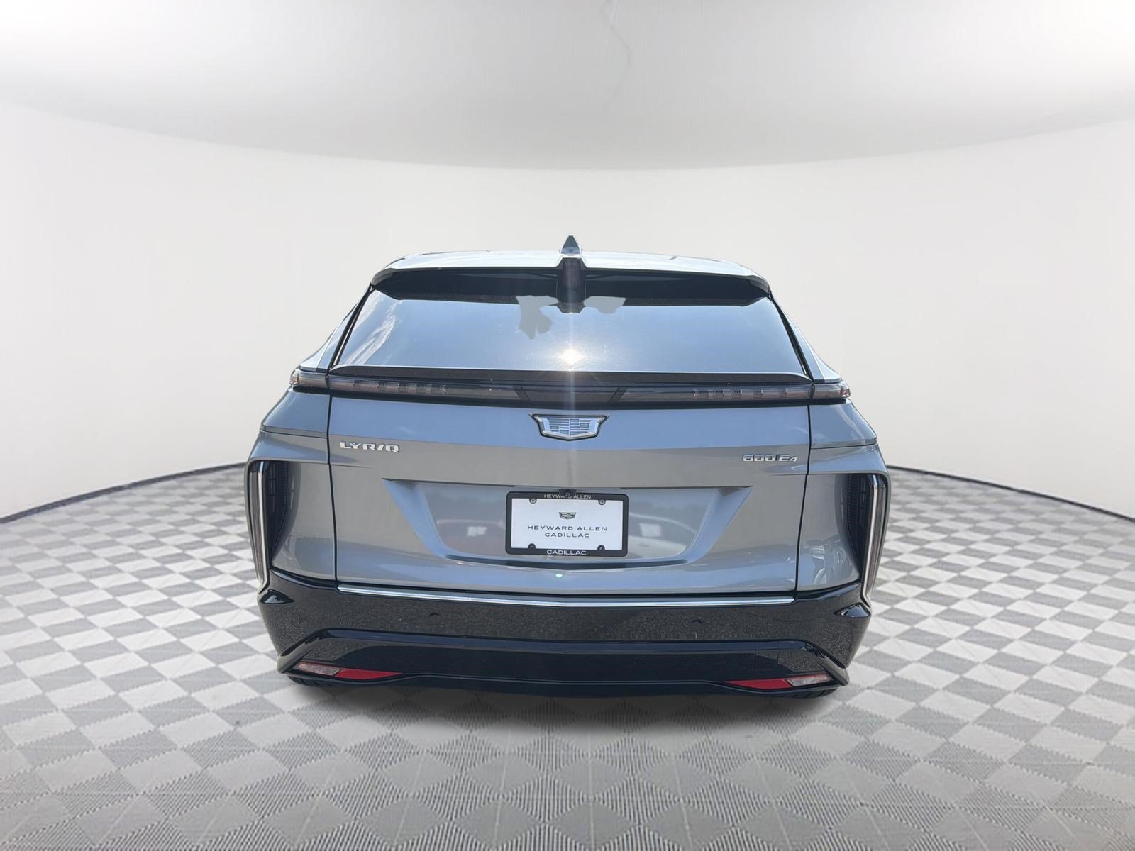 Certified 2024 Cadillac Lyriq Luxury AWD/4WD image 5