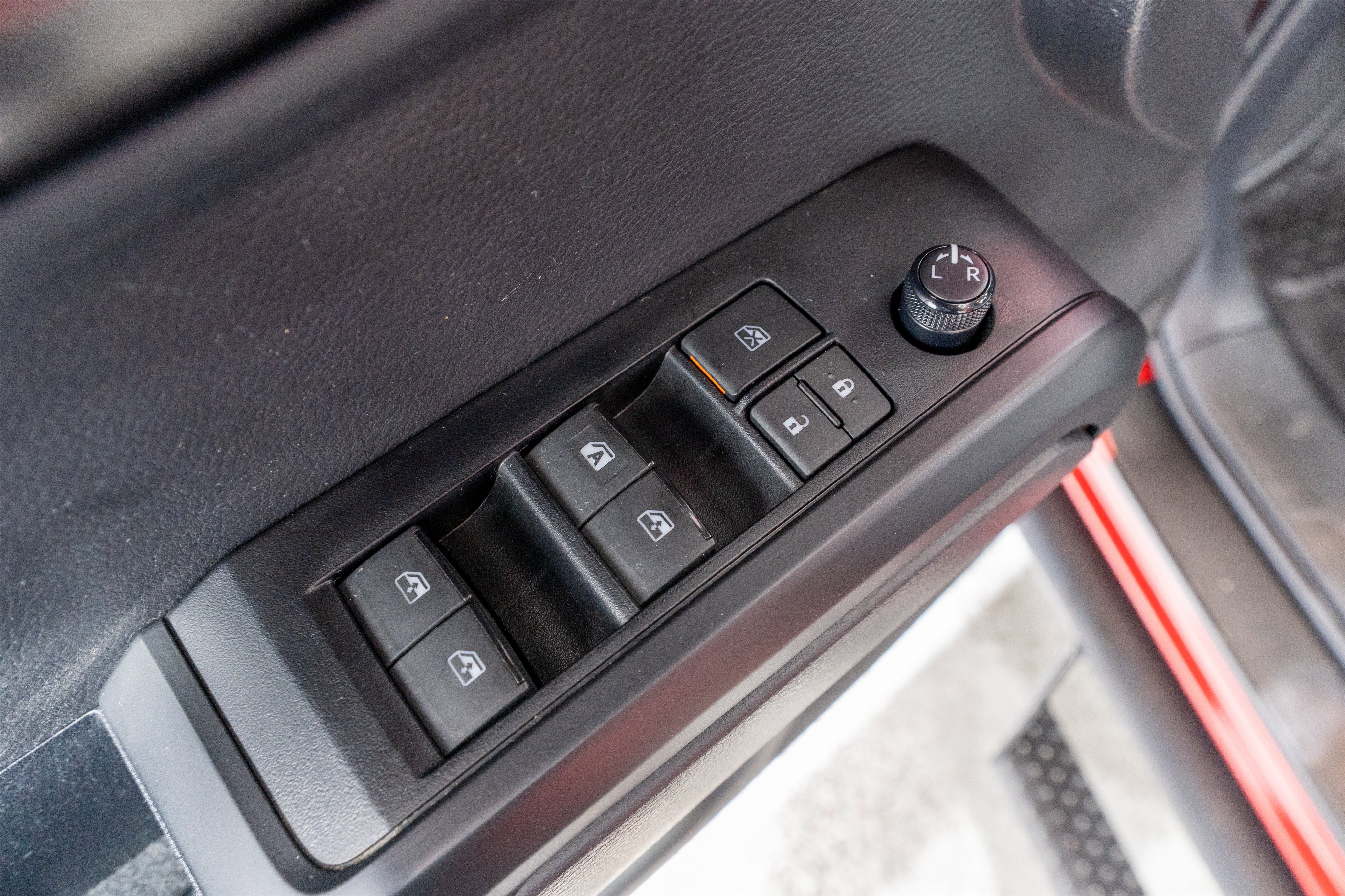 Used 2023 Toyota Tacoma SR AWD/4WD image 15