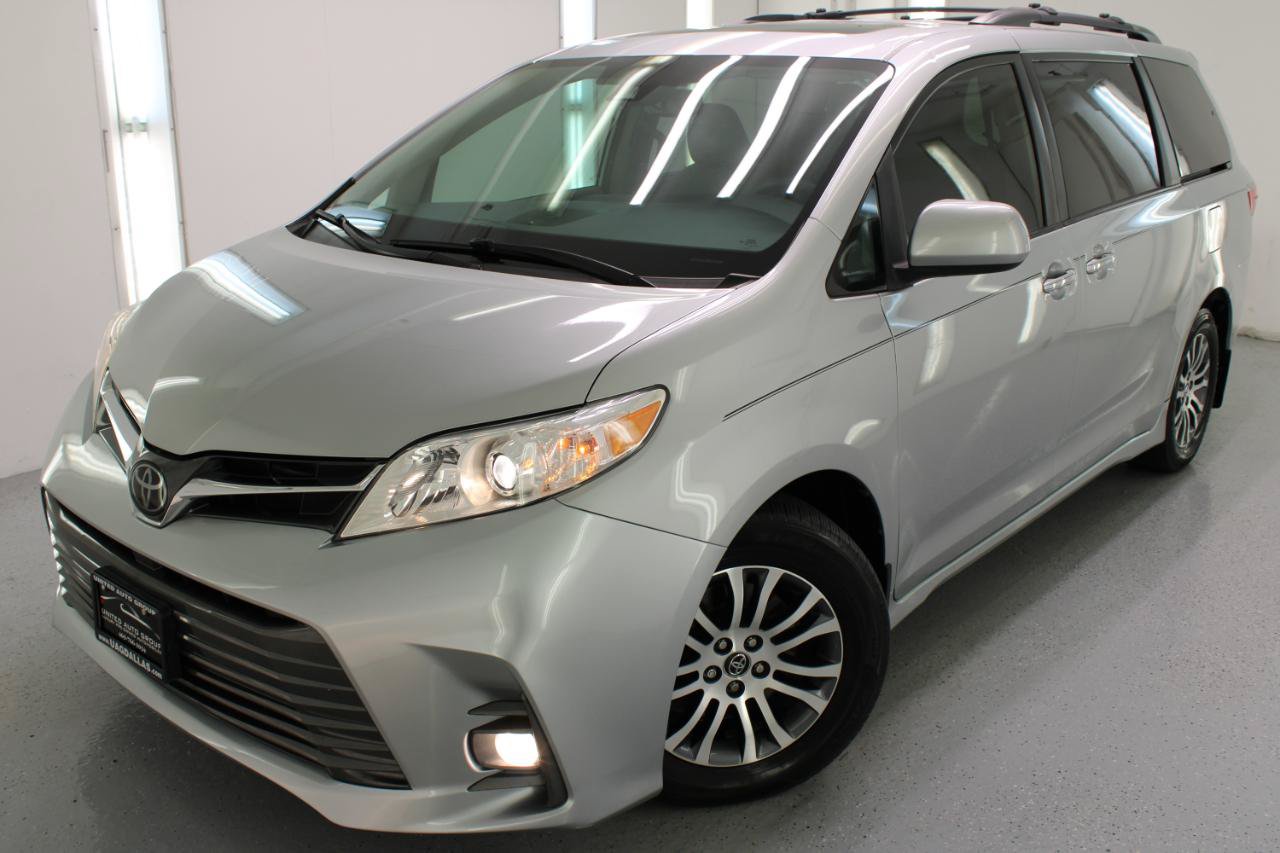 Used 2020 Toyota Sienna XLE Premium FWD image 21