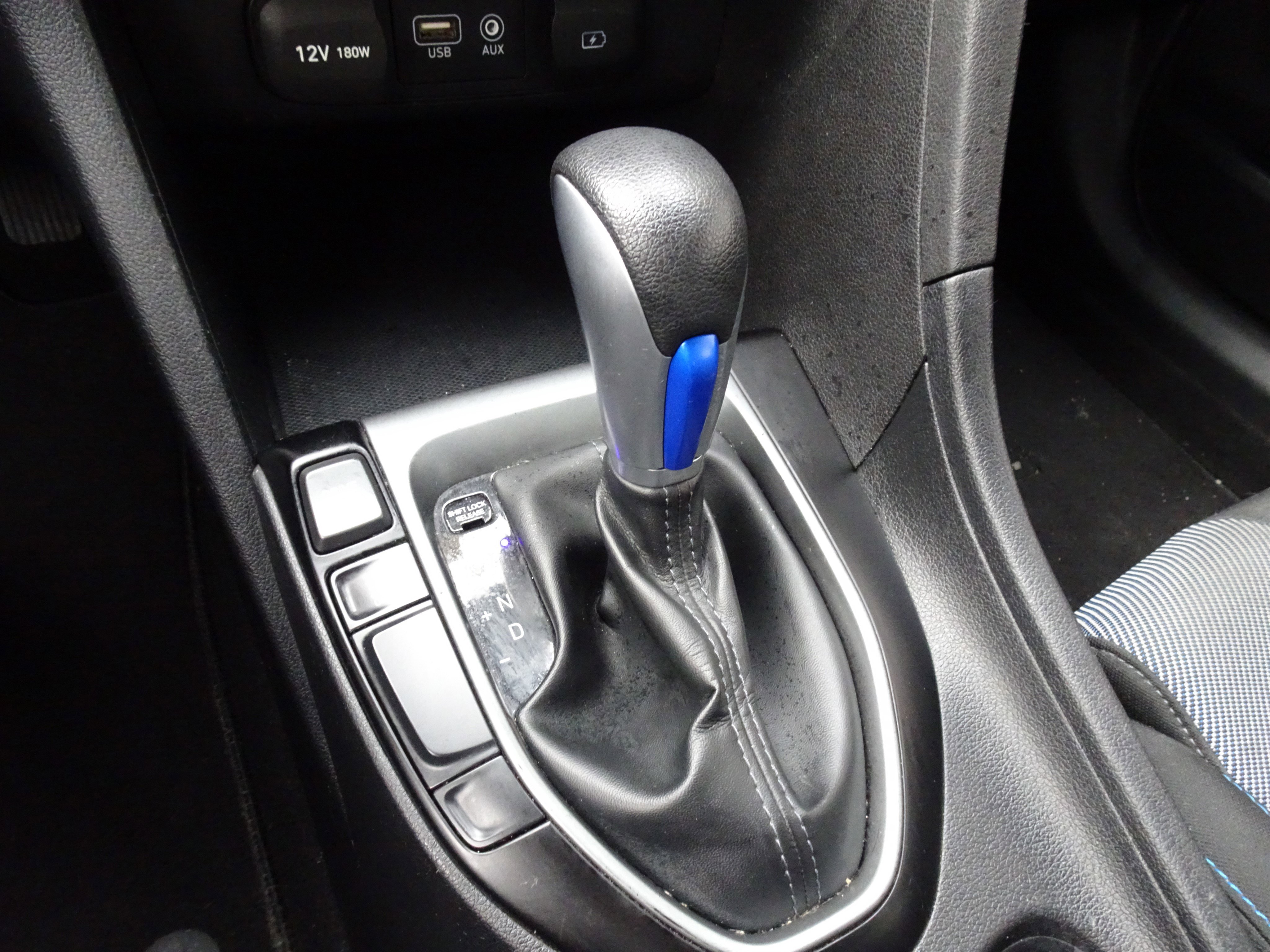 Used 2019 Hyundai Veloster 2.0 image 17