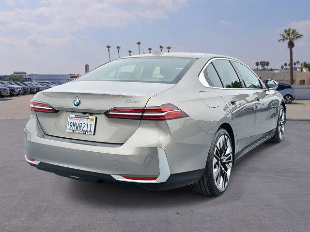 Used 2024 BMW 530i w/ Convenience Package image 5