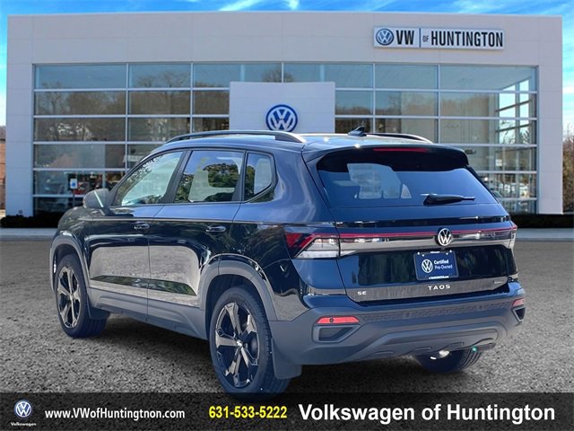 Certified 2025 Volkswagen Taos SE w/ Taos Adventure Package (SXB) image 4