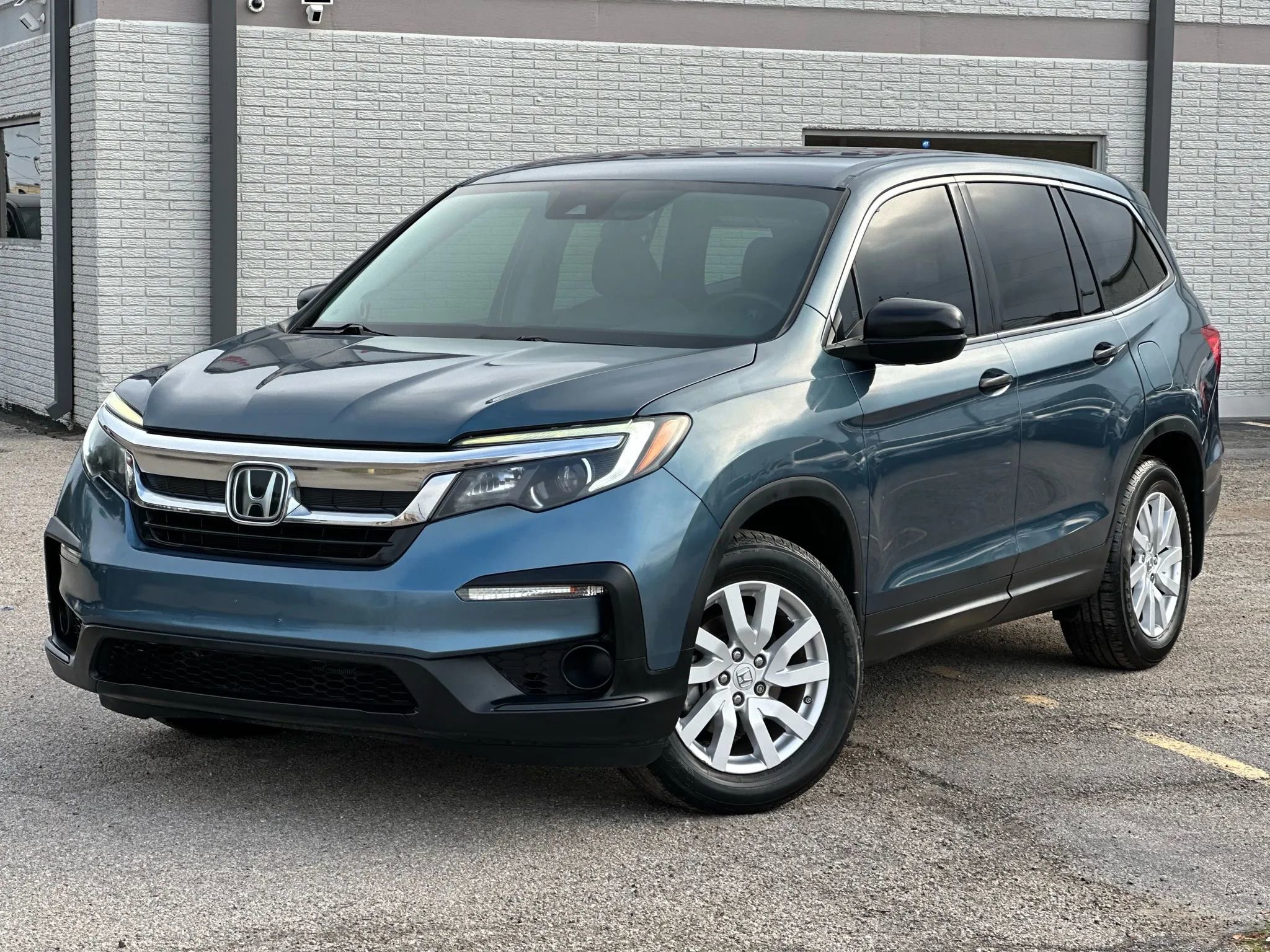 Used 2019 Honda Pilot LX image 2