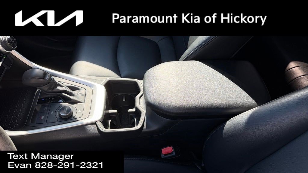 Used 2023 Toyota RAV4 AWD Hybrid image 13