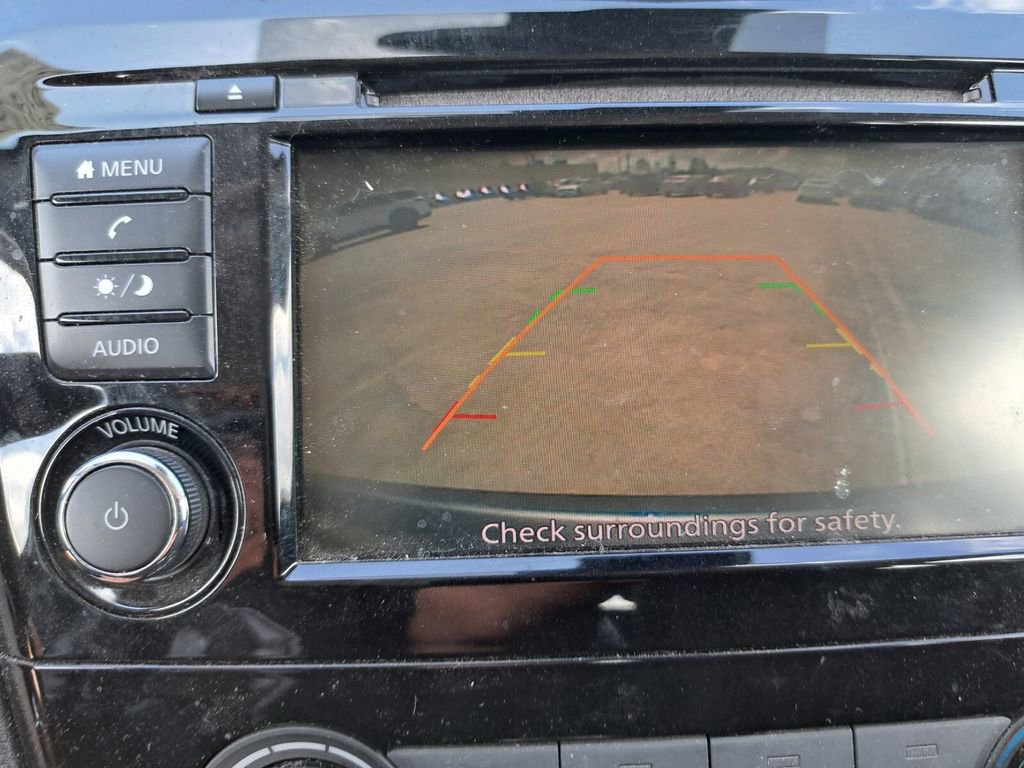 Used 2022 Nissan Rogue Sport S image 11