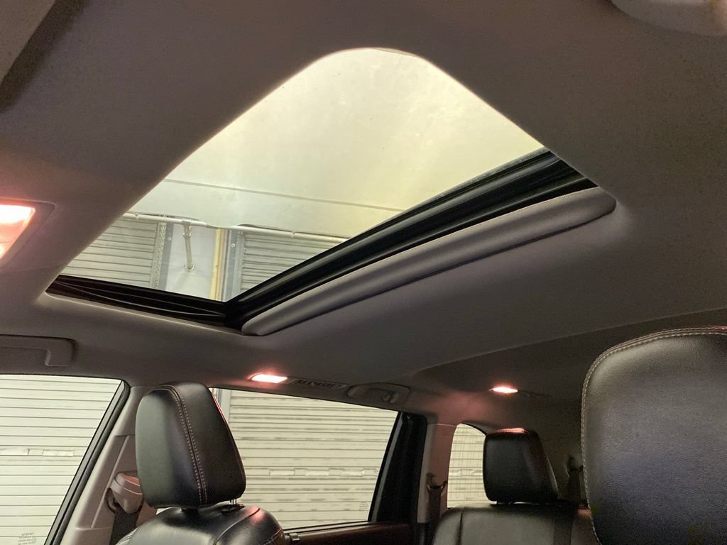 Used 2017 Toyota Highlander XLE w/ Carpet Mat Package FWD image 18