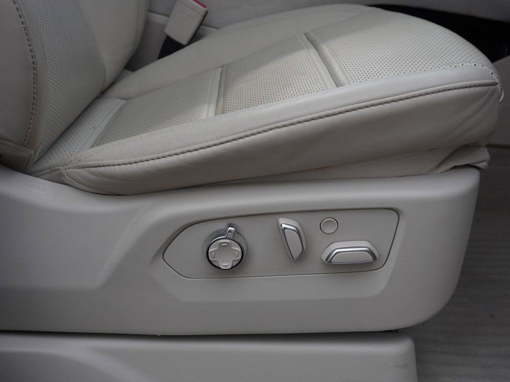 Used 2023 Cadillac Escalade ESV Premium Luxury Platinum w/ Heavy-Duty Trailer Package image 37