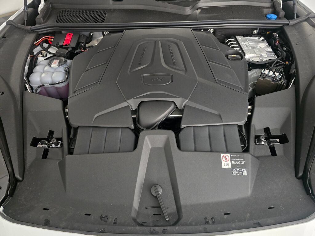 New 2026 Porsche Cayenne AWD/4WD image 11