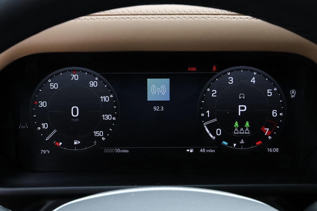 New 2026 Land Rover Defender 130 X-Dynamic SE AWD/4WD image 25