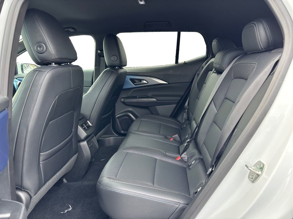 Used 2025 Chevrolet Equinox EV LT w/ Convenience Package II image 10