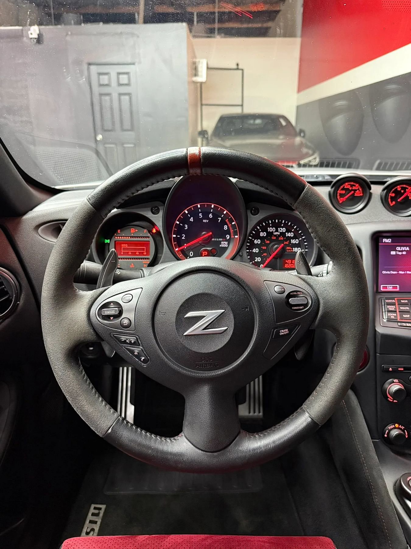 Used 2017 Nissan 370Z NISMO RWD image 14