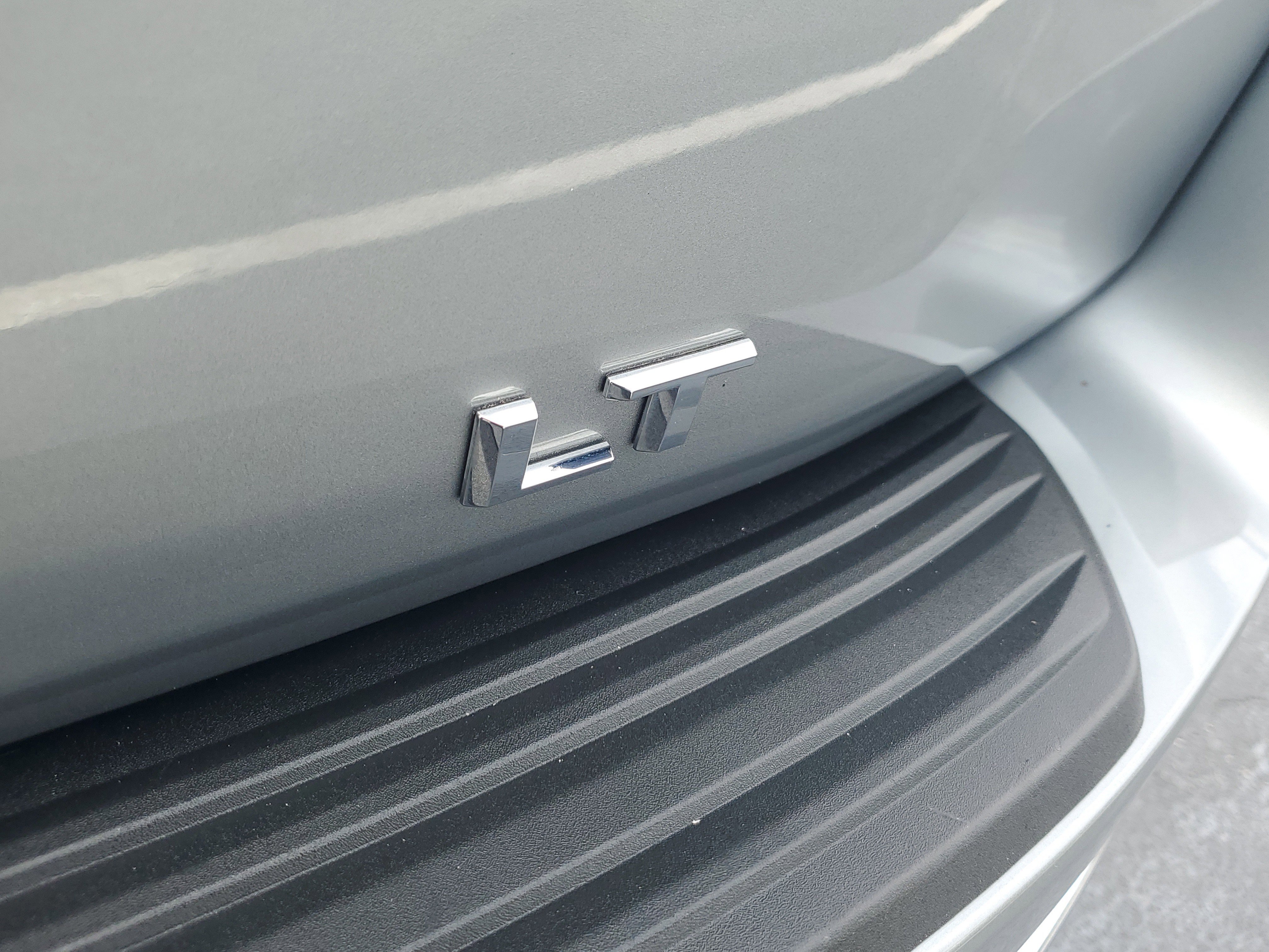 Used 2024 Chevrolet Tahoe LT w/ LT Signature Package image 9