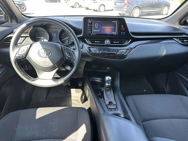 Used 2018 Toyota C-HR XLE FWD image 11