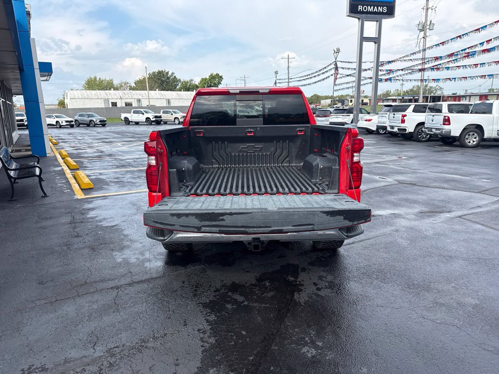 Used 2019 Chevrolet Silverado 1500 LT AWD/4WD image 6