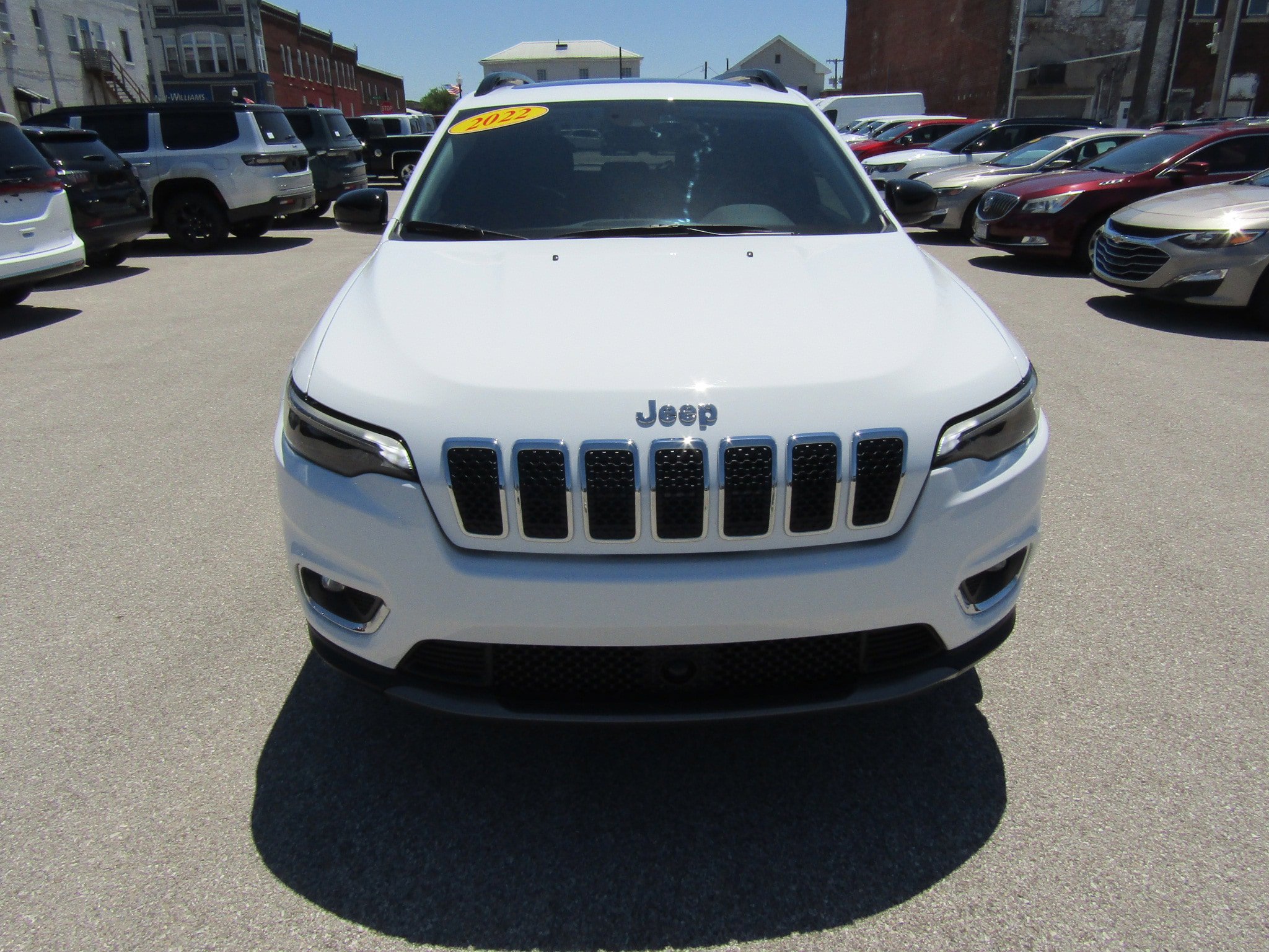 Used 2022 Jeep Cherokee Limited AWD/4WD image 8