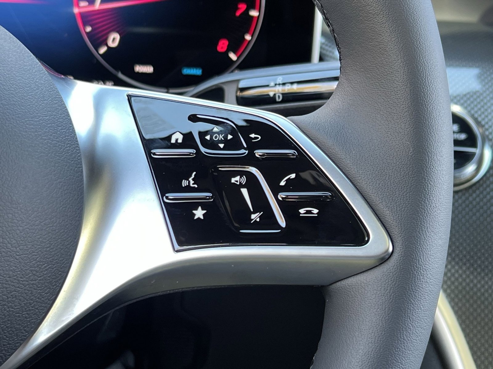 Used 2026 Mercedes-Benz GLC 300 4MATIC image 29