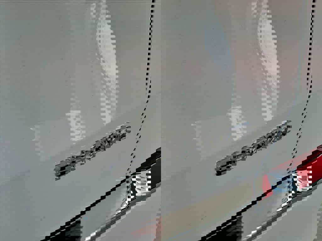 Used 2025 Acura MDX SH-AWD image 18