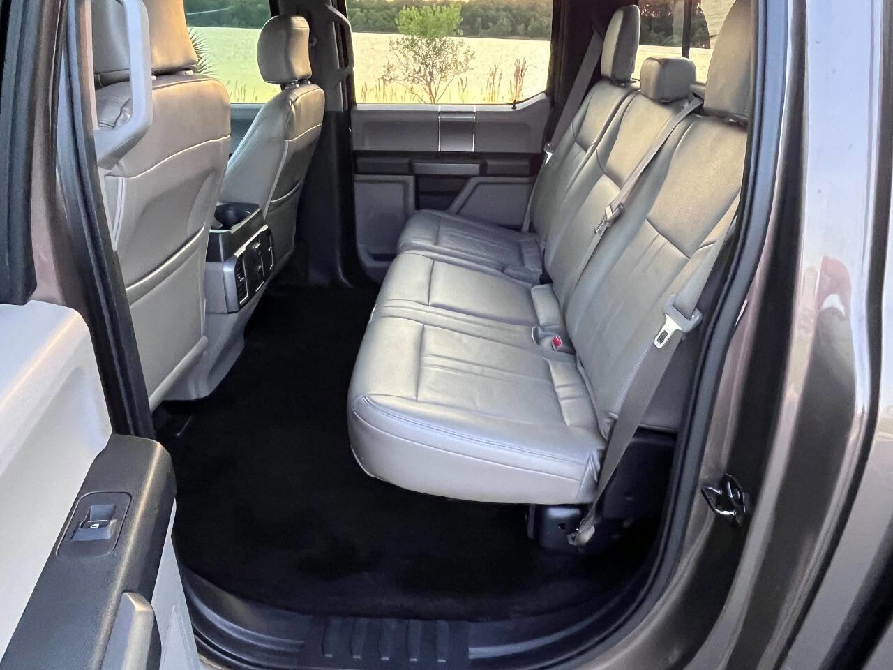Used 2015 Ford F150 XLT w/ Equipment Group 302A Luxury AWD/4WD image 21