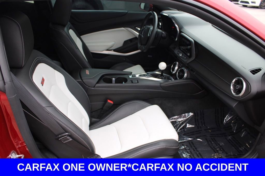 Used 2016 Chevrolet Camaro SS image 18