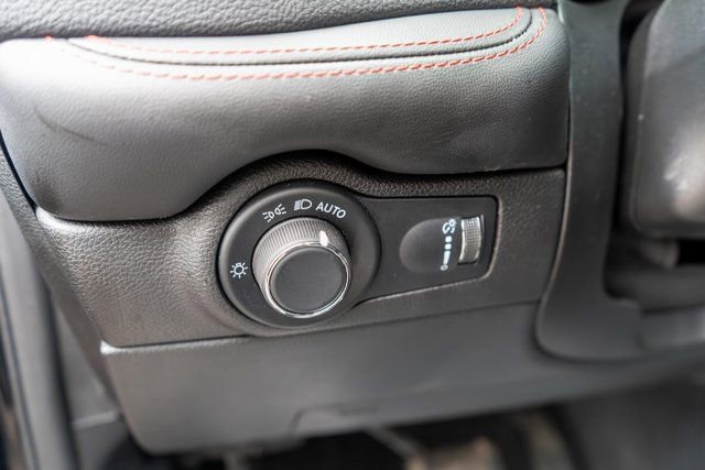 Used 2025 Dodge Durango R/T AWD/4WD image 23