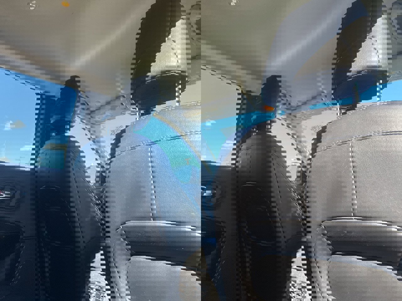 Used 2020 Jeep Cherokee Latitude Plus image 17