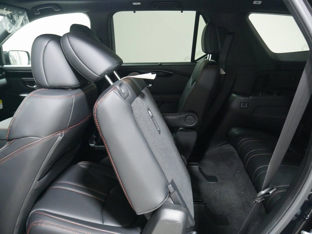 New 2025 Honda Pilot TrailSport image 19