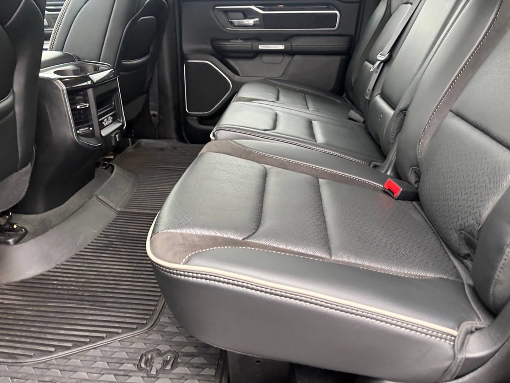 Used 2022 RAM 1500 Laramie AWD/4WD image 33